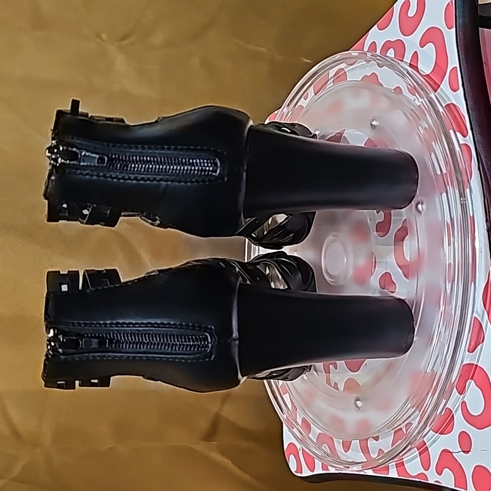 J BAMBOO laser cut out Heels size 7 Never worn! Sleek, Beautiful & Fashionable! - Picture 7 of 11